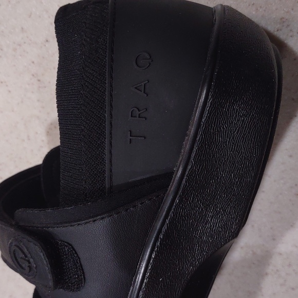 Traq by Algeria Black Mary Jane Style Shoes Size 37 EUC - Picture 7 of 15